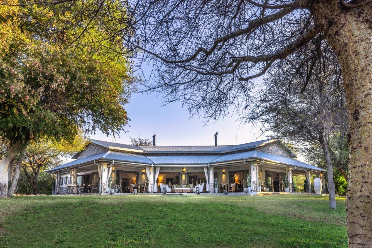 The Mushara Outpost Hotel Mokuti Lodge Exterior photo